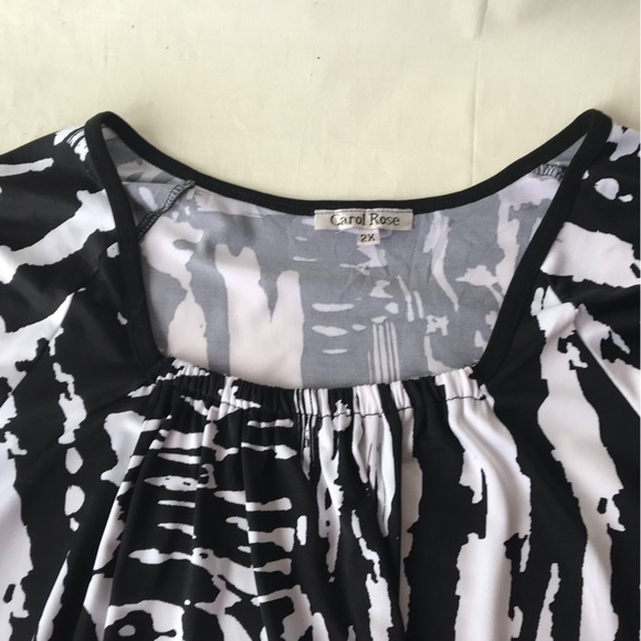 Carol Rose Plus Size Short Sleeve Shirt, Black/White Abstract, Gathered Neck, 2X - Picture 4 of 6